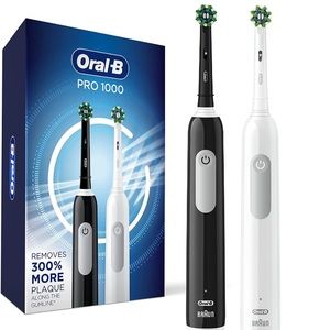 Oral-B Pro 1000 CrossAction Electric Toothbrush, Black and White
